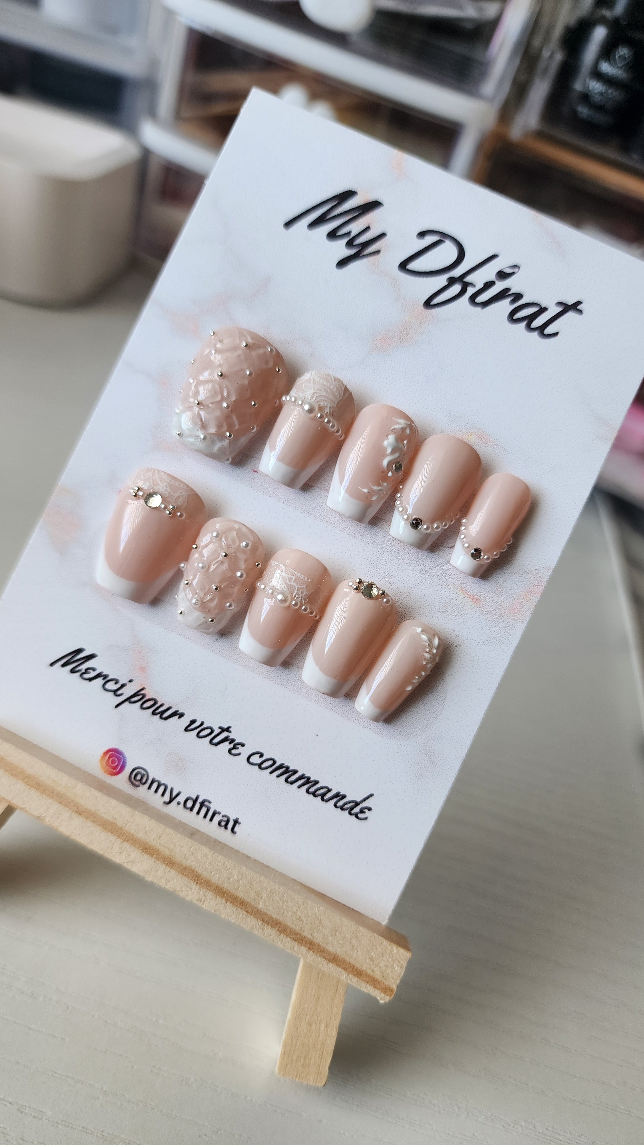 Bridal Lace Elegance – Press-On Nail Set